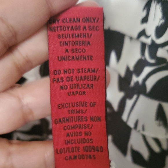 JS Collections Black and White Spaghetti Strap Sundress - Picture 5 of 7